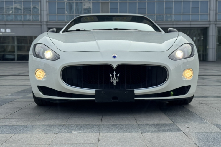 玛莎拉蒂 GranTurismo 2007款 4.2L 标准版车身外观6006