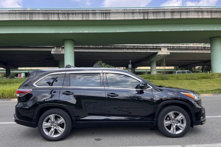 丰田 汉兰达 2017款 2.0T 四驱豪华版 7座车身外观6003