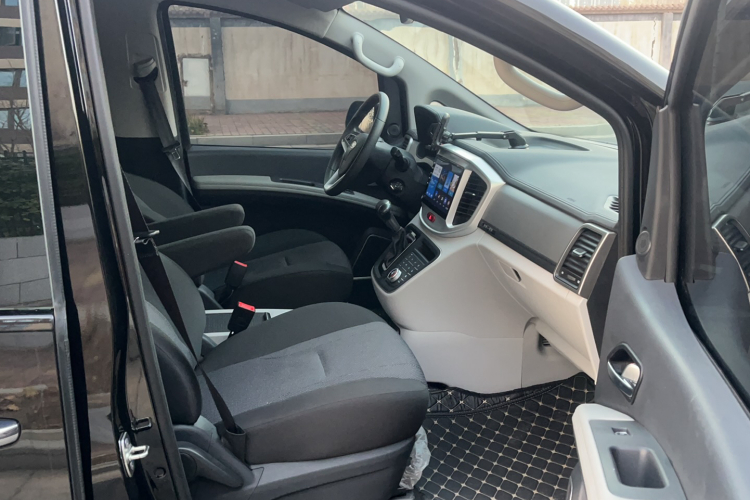 江淮瑞风 瑞风M4 2022款 2.0TGDI 自动商旅版局部细节41