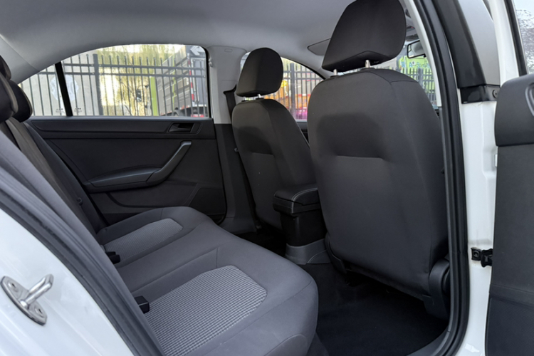 大众 桑塔纳 2019款 1.5L 手动风尚版 国VI中控内饰7008