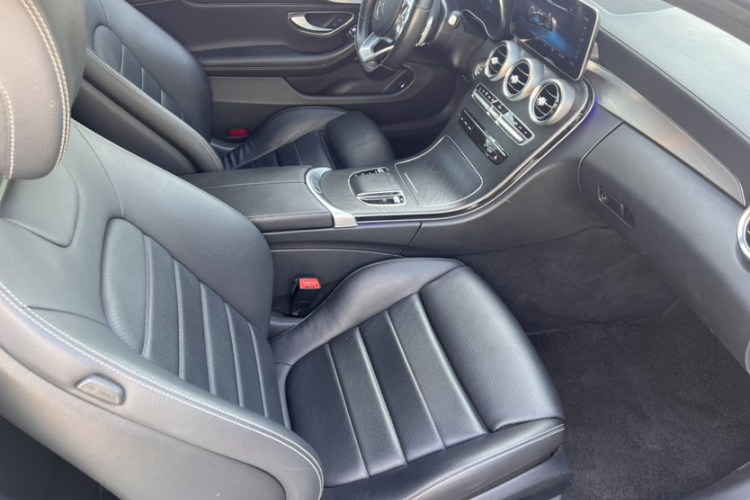 奔驰C级(进口) 2019款 C 260 轿跑车局部细节41