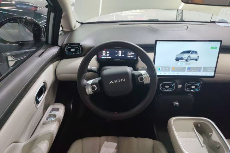 埃安 AION UT 2025款 420智尊版中控内饰7002