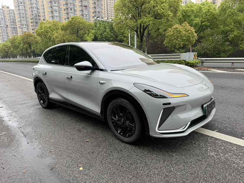 智己汽车 智己LS7 2023款 100kWh Lux后驱版(3)