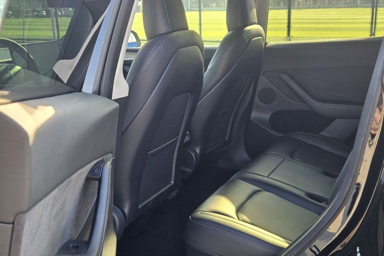 特斯拉 Model Y 2021款 标准续航后驱版中控内饰7006