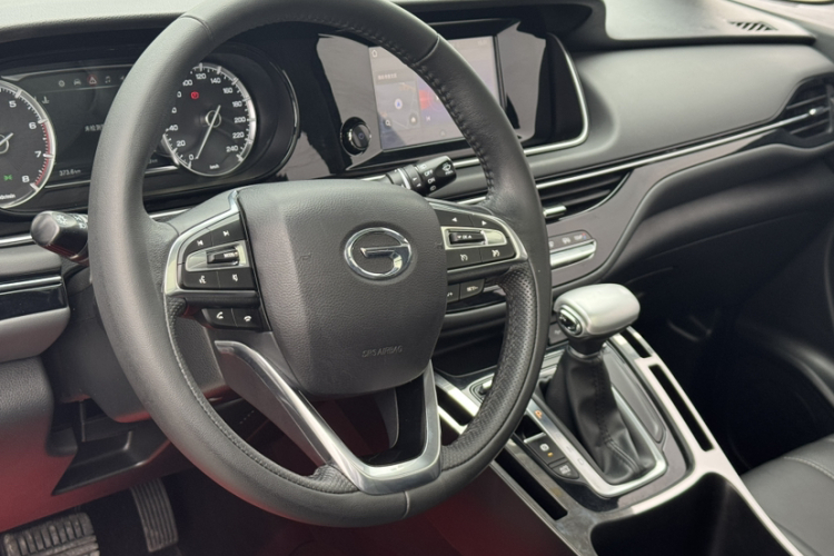 广汽传祺 传祺M6 2021款 270T DCT尊享版（七座）中控内饰7001