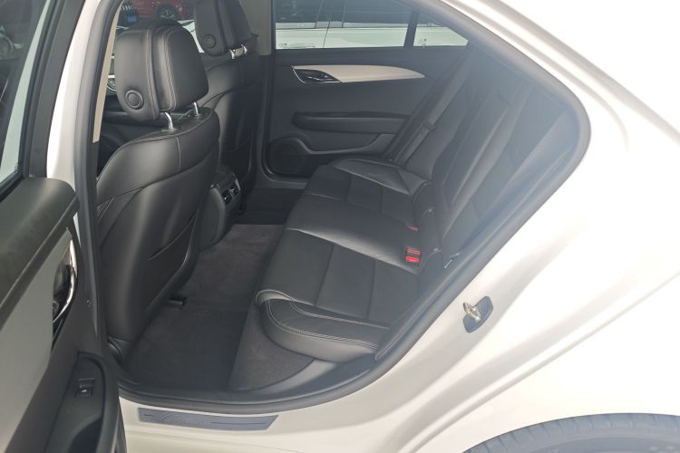 凯迪拉克ATS-L 2017款 28T 时尚型中控内饰7007