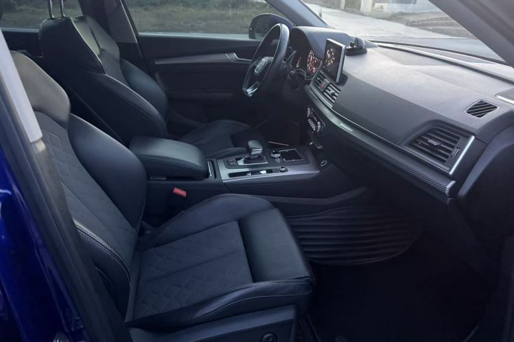 奥迪Q5L 2018款 45 TFSI 尊享运动型 国V中控内饰7005