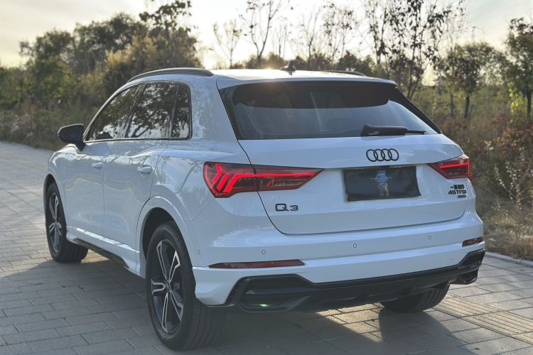 奥迪Q3 2023款 改款 45 TFSI quattro 时尚动感型车身外观6003