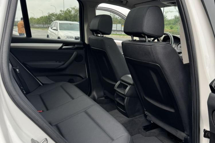 宝马X3(进口) 2016款 sDrive20i中控内饰7004