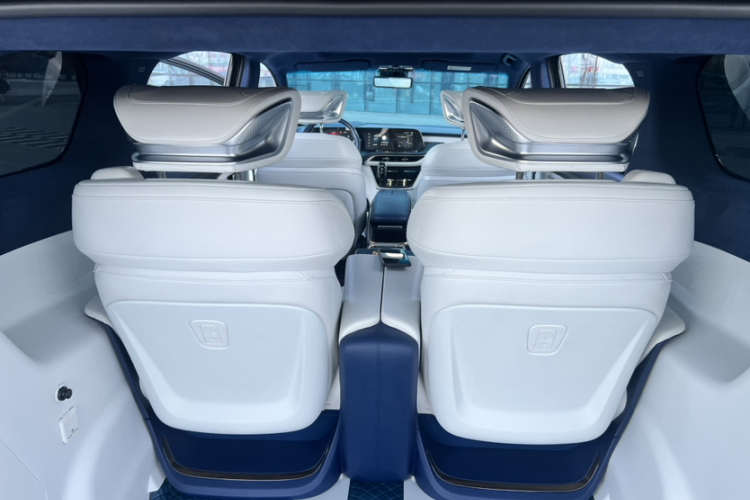 别克GL8 2020款 Avenir艾维亚 四座尊礼版中控内饰7008