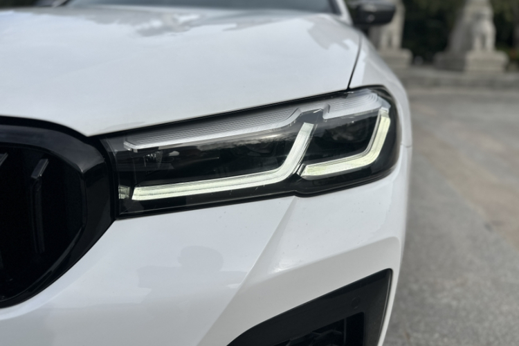 宝马5系 2021款 530Li 尊享型 M运动套装车身外观6008