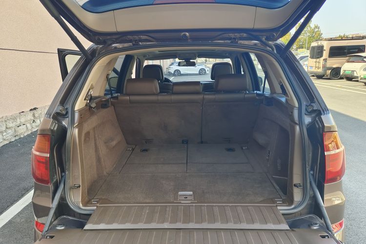 宝马X5(进口) 2011款 xDrive35i 豪华型局部细节23