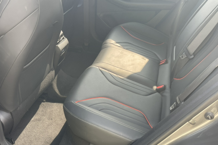 吉利汽车 2024款 缤瑞COOL 1.5T DCT龙腾版车身外观6004