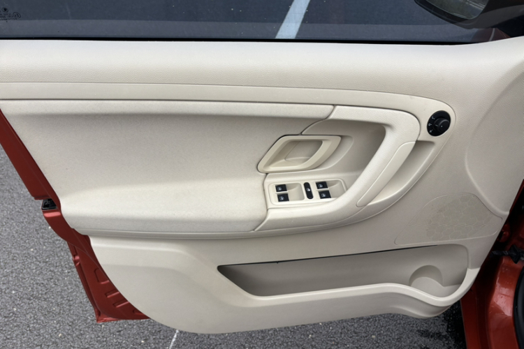 斯柯达 晶锐 2014款 1.4L 手动晶致版中控内饰7005