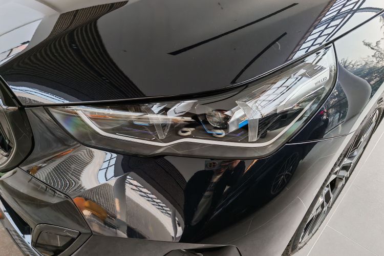 宝马5系 2026款 530Li 尊享型 M运动套装车身外观6004