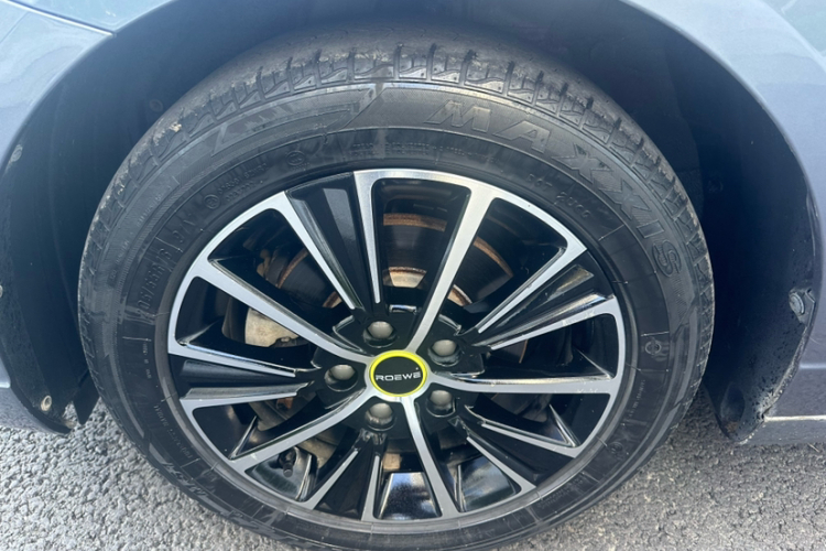 荣威i5 2021款 1.5L 手动钻石版车身外观6007