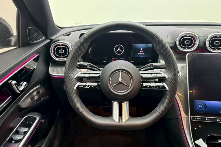 奔驰C级 2023款 改款 C 260 L 皓夜运动版中控内饰7001