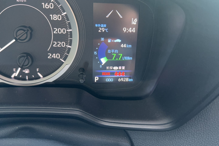 丰田 雷凌 2023款 185T CVT豪华版中控内饰15