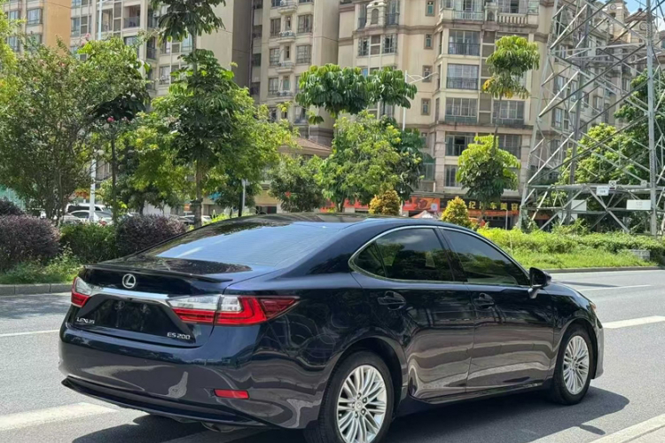 雷克萨斯ES 2015款 200 精英版车身外观6008