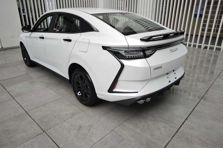 东风风神 奕炫 2025款 1.5L 荣耀版车身外观6004