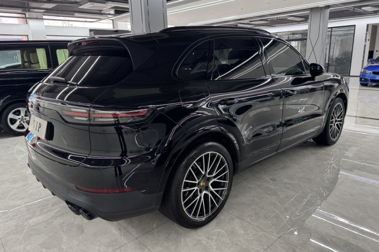 保时捷 2019款 Cayenne 3.0T车身外观6008