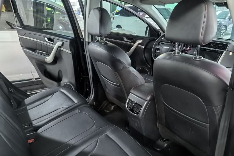 哈弗M6 2018款 改款 1.5T DCT两驱精英型中控内饰7005