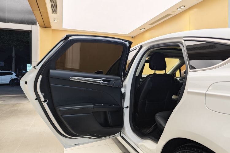 福特 蒙迪欧 2017款 EcoBoost 180 豪华型车身外观6007