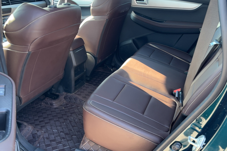 东风风行 风行T5 2023款 盛世款 1.6L 手动筑梦版 五座中控内饰7003