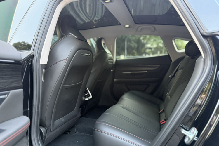 小鹏P7 2023款 586E中控内饰7002