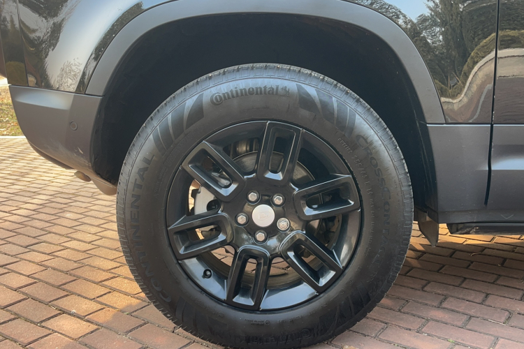 路虎卫士 2024款 90 2.0T P300 S车身外观6004