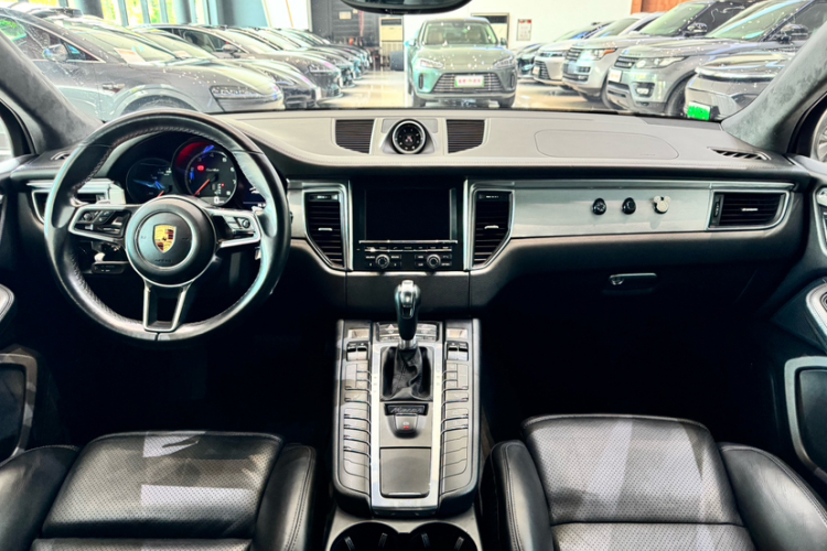 保时捷 2016款 Macan Turbo 3.6T中控内饰7008