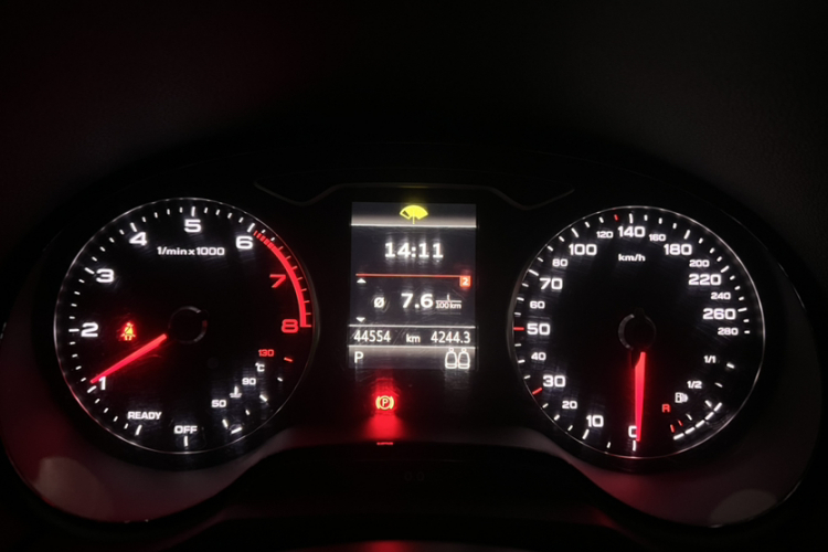 奥迪A3(进口) 2017款 Cabriolet 40 TFSI中控内饰15