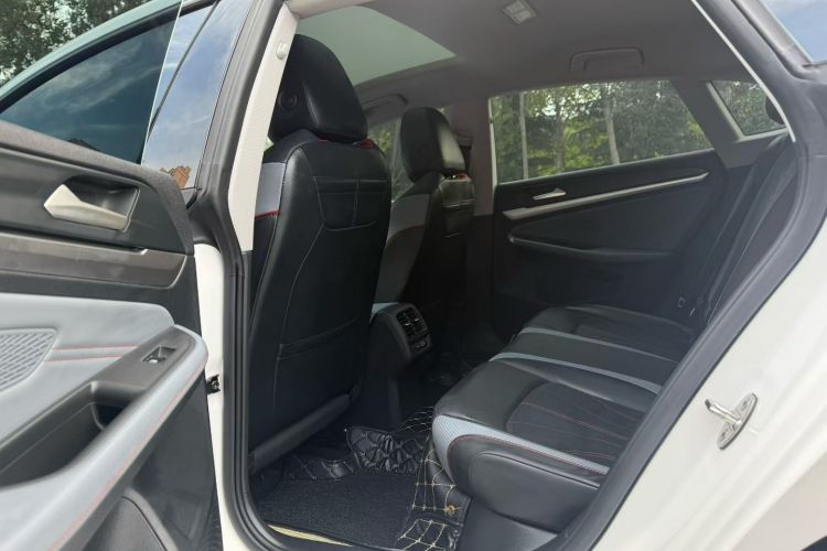 大众 2022款 凌渡L 280TSI DSG炫辣版中控内饰7003