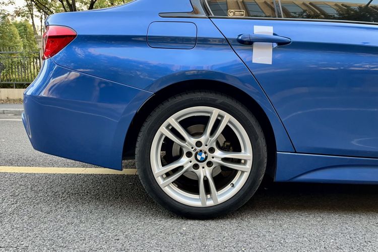 宝马3系 2017款 320Li M运动型车身外观6008