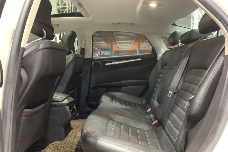 福特 蒙迪欧 2013款 1.5L GTDi180时尚型中控内饰7007