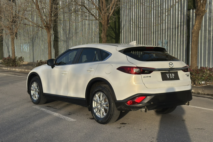 马自达CX-4 2018款 2.0L 自动两驱蓝天探索版 国V车身外观6007