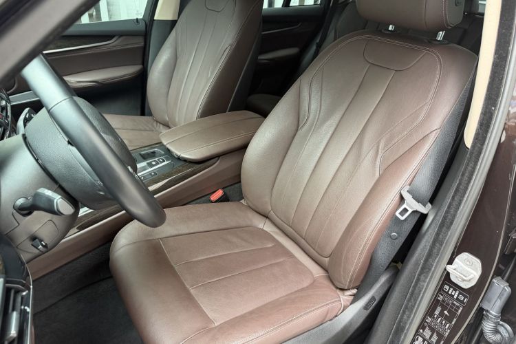 宝马X5(进口) 2014款 xDrive35i 领先型中控内饰7004