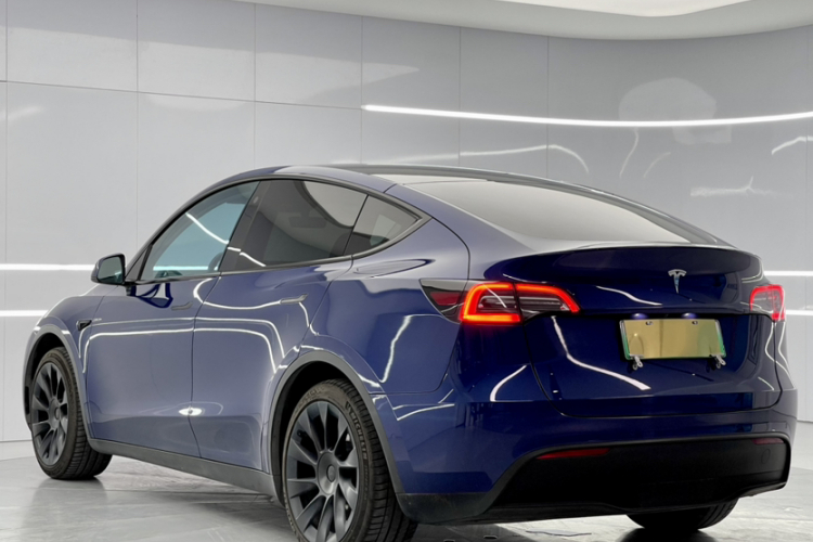 特斯拉 Model Y 2023款 后轮驱动版车身外观6007