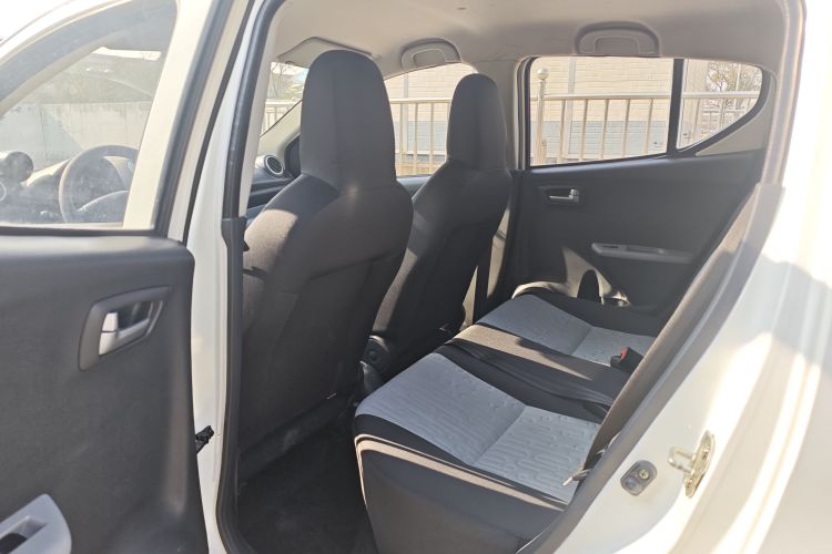 铃木 奥拓 2016款 1.0L 自动豪华炫动版中控内饰7002