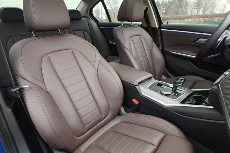 宝马3系 2020款 改款 325i M运动曜夜套装中控内饰7002