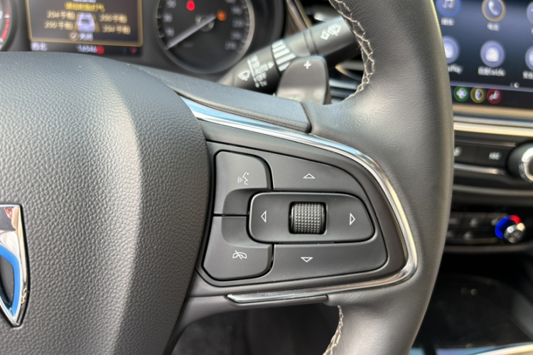 别克 君威 2024款 25T 超享版中控内饰7004