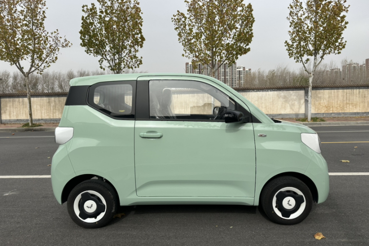 五菱汽车 宏光MINIEV 2024款 第三代 215km 青春版车身外观6005