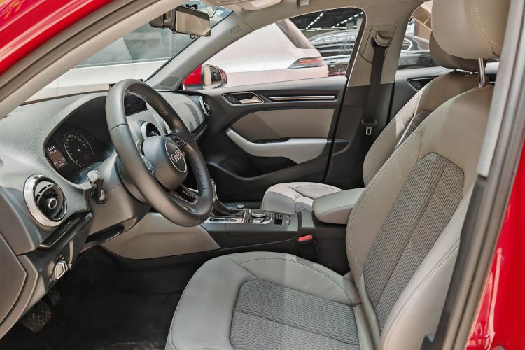 奥迪A3 2019款 Limousine 35 TFSI 时尚型 国VI中控内饰7004