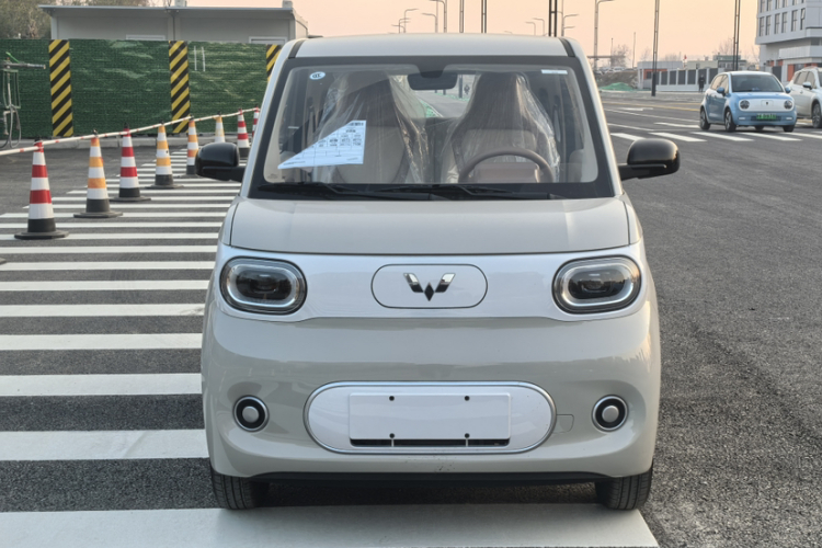 五菱汽车 宏光MINIEV 2024款 第三代 215km 青春版车身外观6001