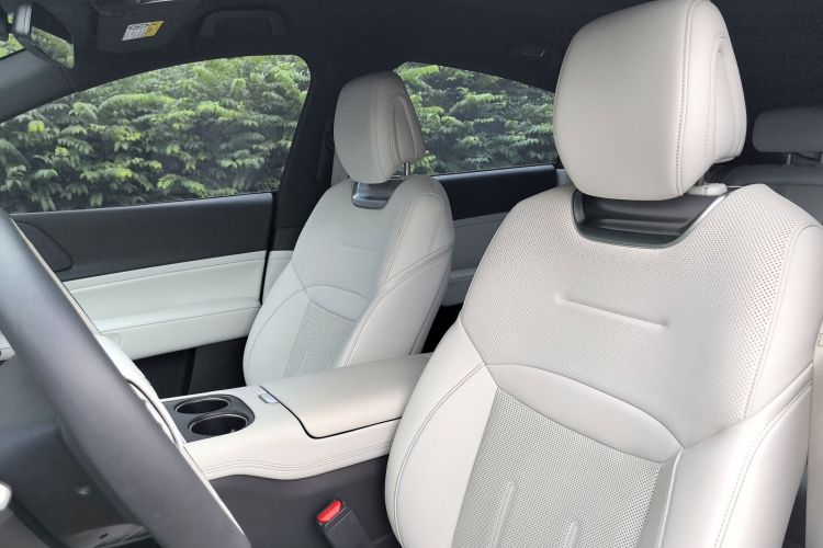 小鹏G6 2023款 755 超长续航 Pro中控内饰7006