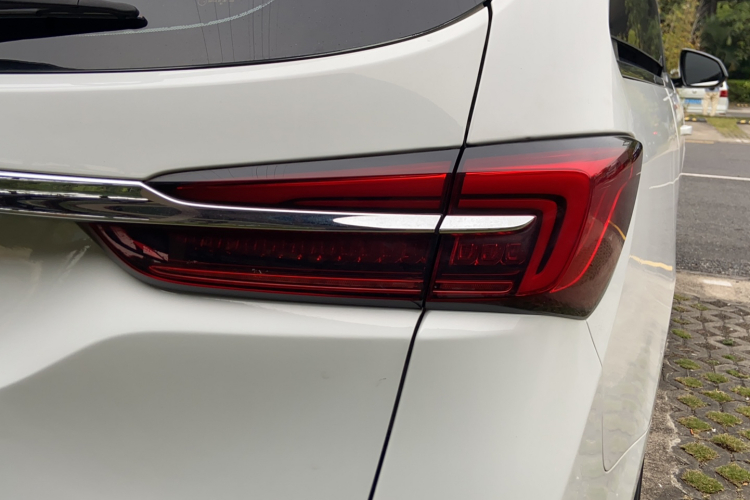 别克GL8 2021款 陆上公务舱 652T 舒适型车身外观6006