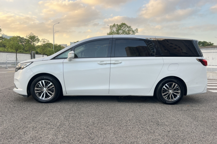 别克GL8 2021款 ES陆尊 653T 舒适型车身外观6003