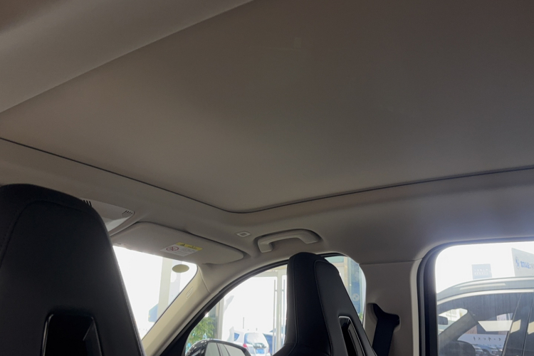 宝马iX1 2025款 eDrive25L M运动套装中控内饰7006