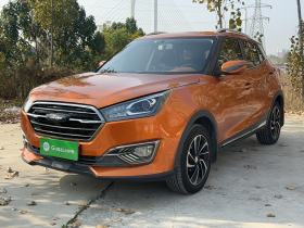 众泰T300 2018款 1.5L CVT尊享型