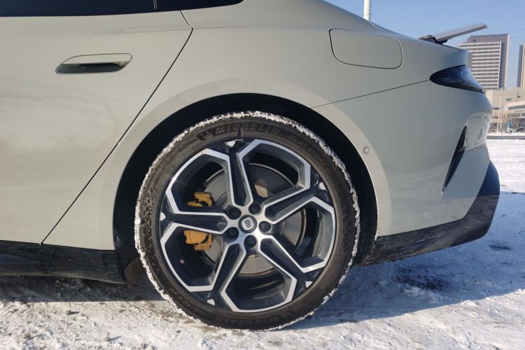 小米汽车 小米SU7 2024款 四驱Max创始版局部细节9009